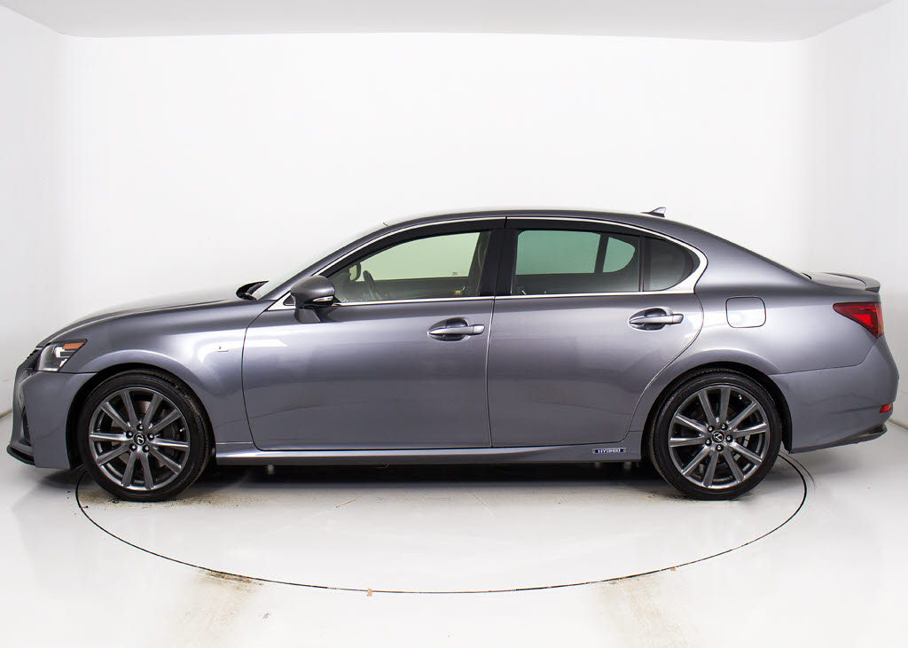 社外アルミホイール取付・スピンドルエアロ
取付・各メーカーエアロ取付・車高調・ロー
ダウン・ライトカスタム・スモークフィルム
施工ＯＫ！お気軽にご相談下さい！