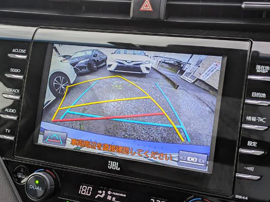 カラーバックモニターがついております！ス
テアリング連動ガイドラインが映し出される
ので、駐車の際に非常に役に立ちます！！