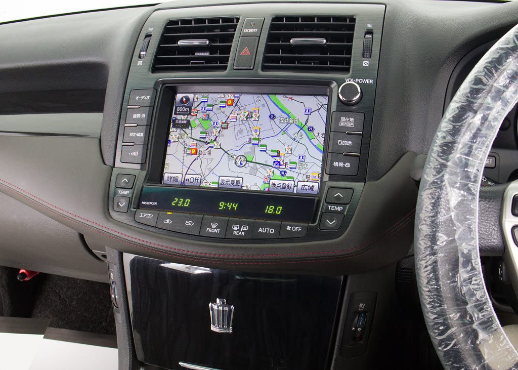 メーカー純正の大画面ＨＤＤナビが装備され
ています！操作も簡単！見やすい！純正だか
らこその使いやすさ！