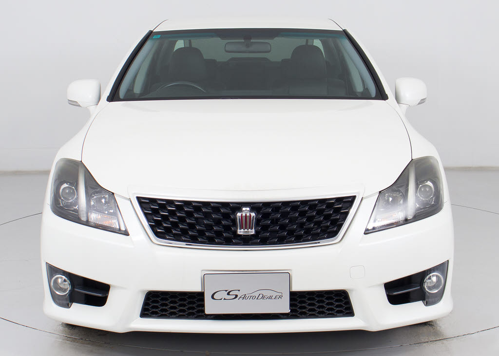 禁煙車です！室内は嫌なニオイも無く、すご
く綺麗な状態です！禁煙車・・特にセダンタ
イプのお車では少ないですよね！！タバコの
ニオイが苦手なお客様必見です！快適にご乗
車頂けます！！