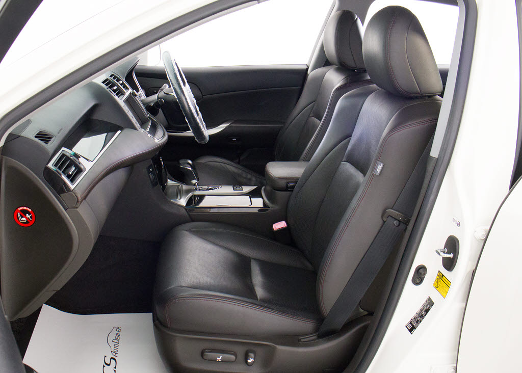 快適エアシート＆シートヒーターを装備して
います！高級車ならではの装備です！シート
が暖まる機能！シートから冷風が出る機能！
どちらも付いています！！寒い冬も、暑い夏
も快適にご乗車頂けます！！