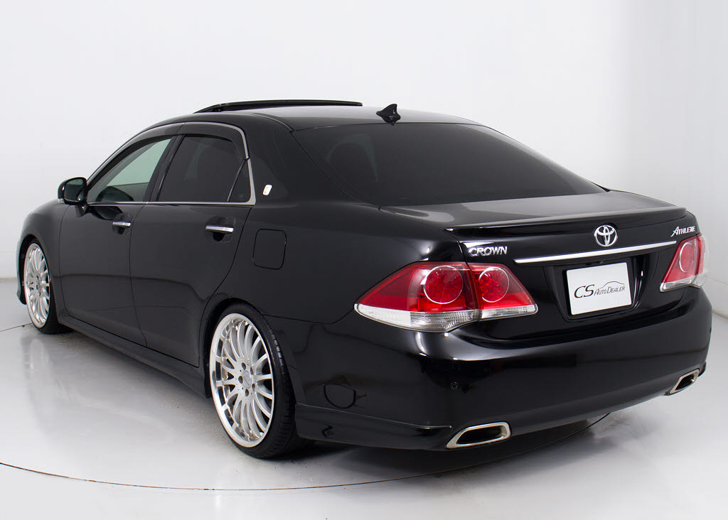 お車の下取りもお任せ下さい！国産、外車、
年式、走行距離問わず、どんなお車でも下取
りさせて頂きます。皆様のご相談お待ちして
おります！