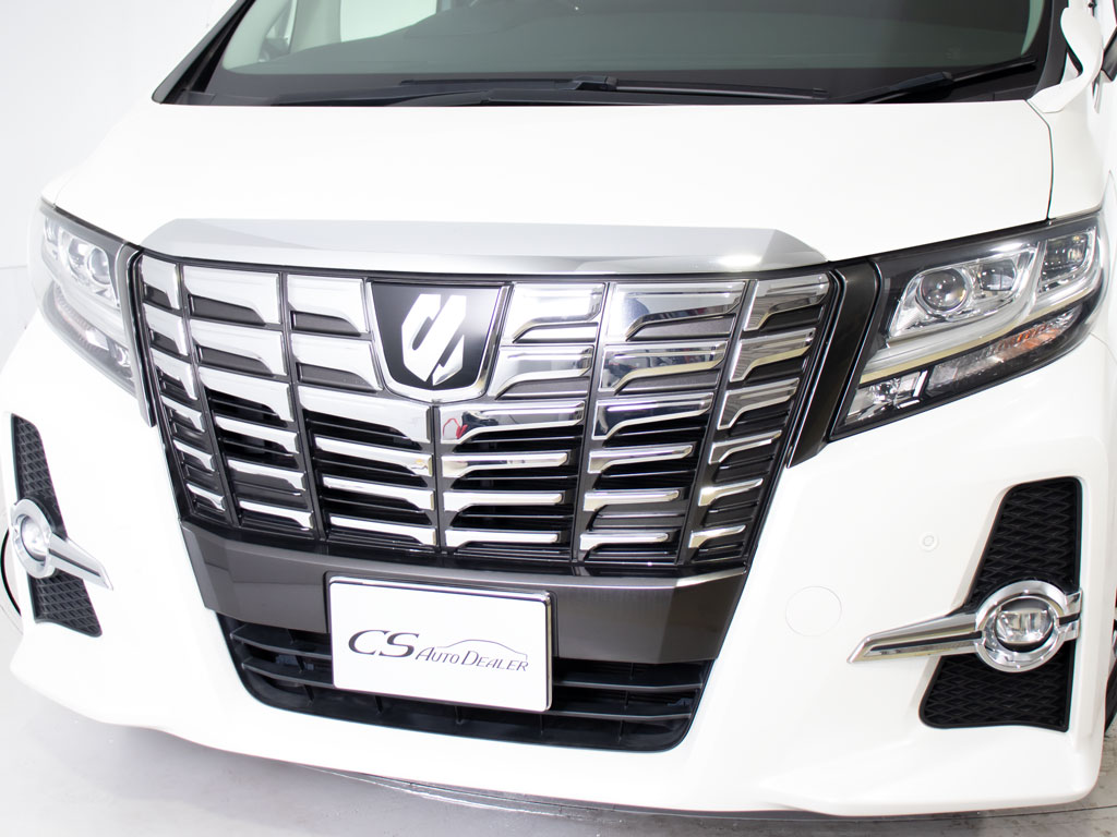 ★フロントビュー★グリル交換、エアロ取り
付け等、カスタムもお任せください！