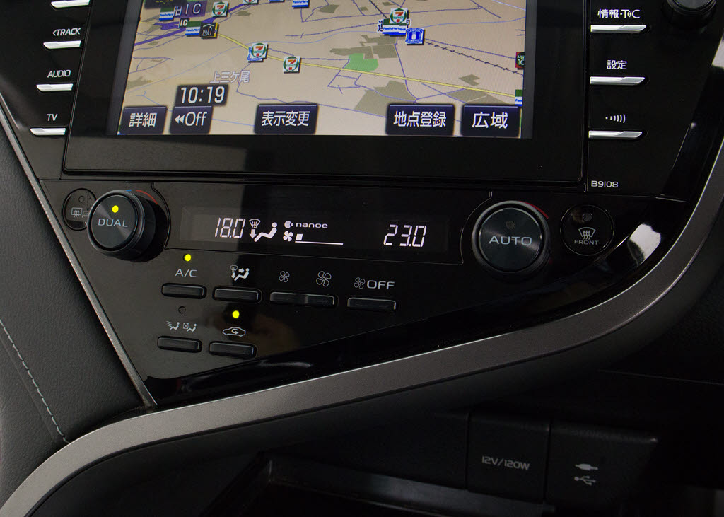 ★使いやすさや安全性を追求したステアリン
グ周り！高級車ゆえにスイッチ類が多いのも
特徴ですね！考え尽くされた配置ですぐに使
いこなす事が出来ますのでご安心下さい！是
非、体感してみて下さい！！