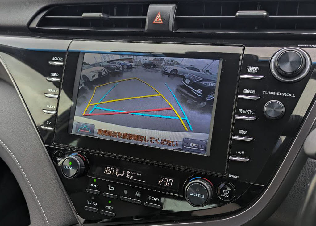 ★メーカーオプションの大画面ＳＤナビが装
備されています！地図情報の更新も出来ます
ので安心してお使い頂けます！