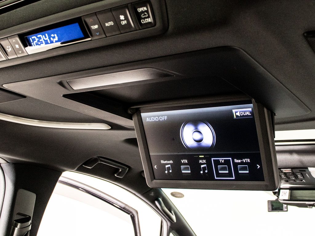 ★フリップダウンモニター★後席の方もDVD
等をお楽しみいただけます！