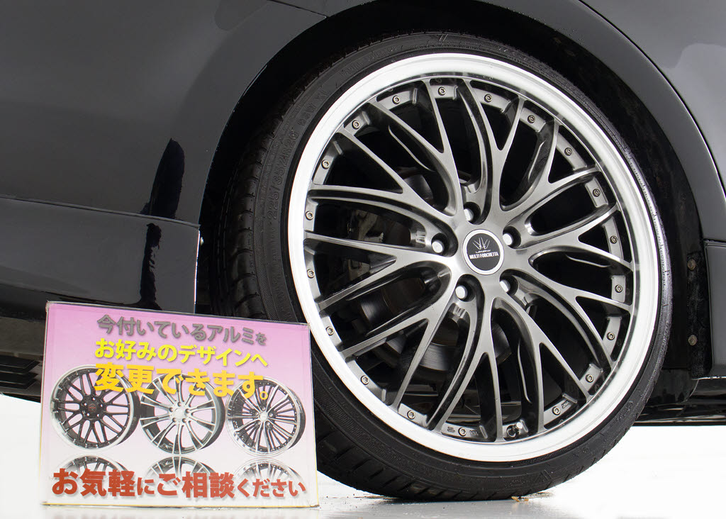 新品２０インチアルミホイール＆新品タイヤ
装着済みです！アルミホイールの変更も可能
です！お客様のお好みの１台を作成可能とな
ります！※詳細はスタッフまでお尋ねくださ
い。