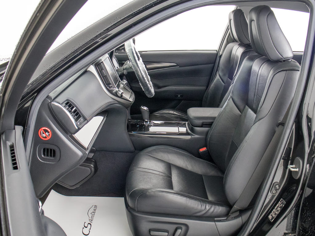 快適エアシート＆シートヒーターを装備して
います！高級車ならではの装備です！シート
が暖まる機能！シートから冷風が出る機能！
どちらも付いています！！寒い冬も、暑い夏
も快適にご乗車頂けます！！