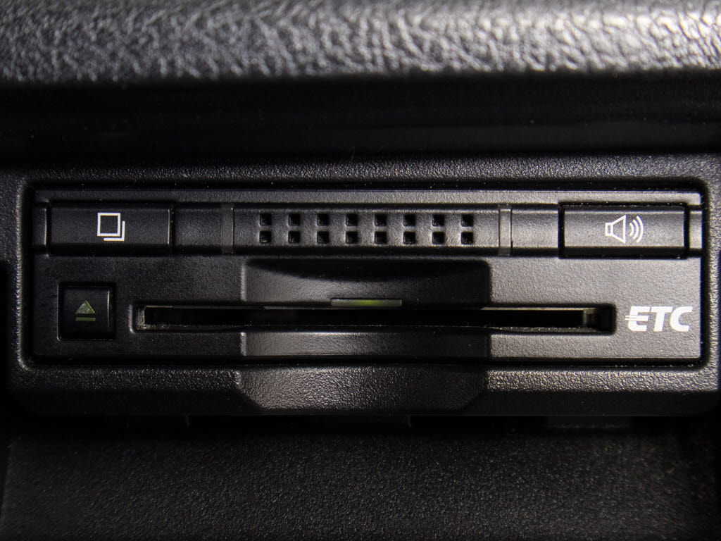 ★ＥＴＣが装備されています！！高速道路を
利用する際は必需品ですよね！！ストレス無
く料金所を通過出来ます！