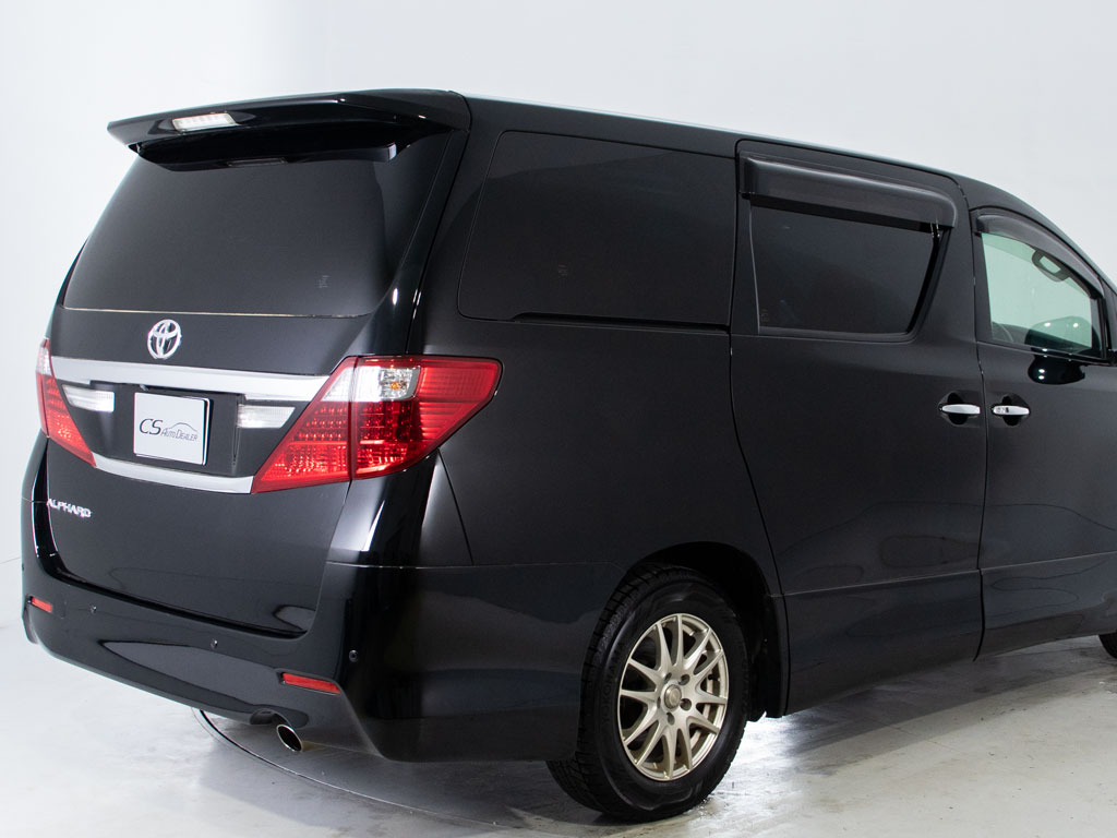 ★ﾘｱﾋﾞｭｰ★テールランプ加工、マフラー換装
等も承っております！