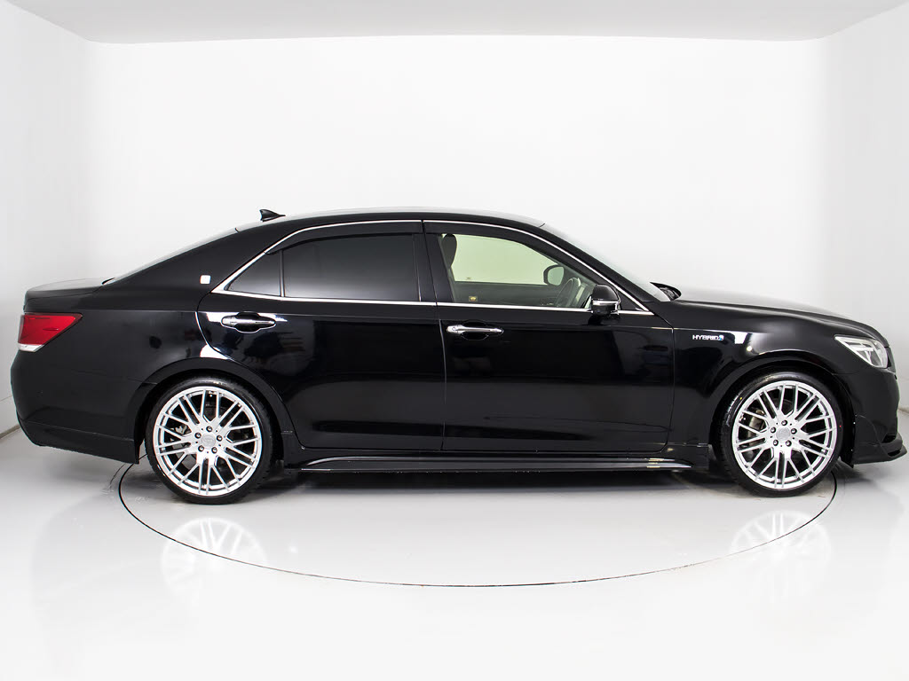 新品２０インチアルミホイール＆新品タイヤ
装着済みです！アルミホイールの変更も可能
です！お客様のお好みの１台を作成可能とな
ります！※詳細はスタッフまでお尋ねくださ
い。