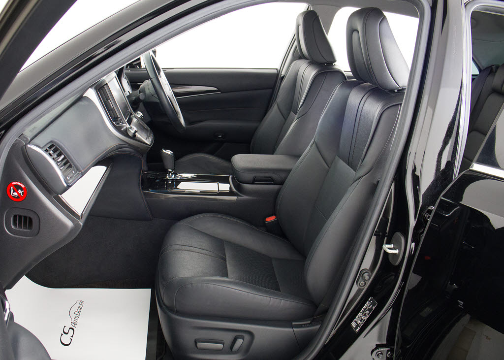 快適エアシート＆シートヒーターを装備して
います！高級車ならではの装備です！シート
が暖まる機能！シートから冷風が出る機能！
どちらも付いています！！寒い冬も、暑い夏
も快適にご乗車頂けます！！