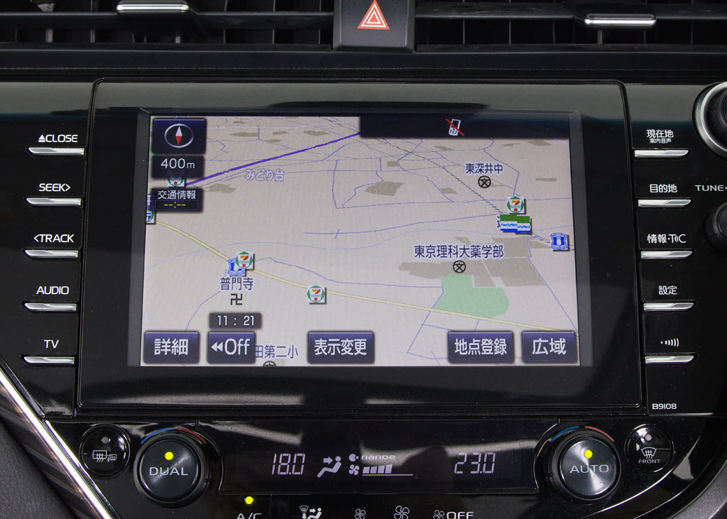 ★メーカーオプションの大画面ＳＤナビが装
備されています！地図情報の更新も出来ます
ので安心してお使い頂けます！