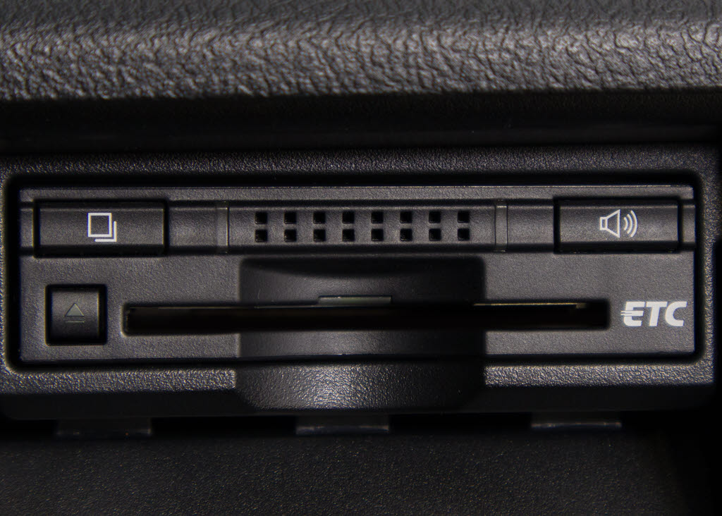 ★ＥＴＣが装備されています！！高速道路を
利用する際は必需品ですよね！！ストレス無
く料金所を通過出来ます！