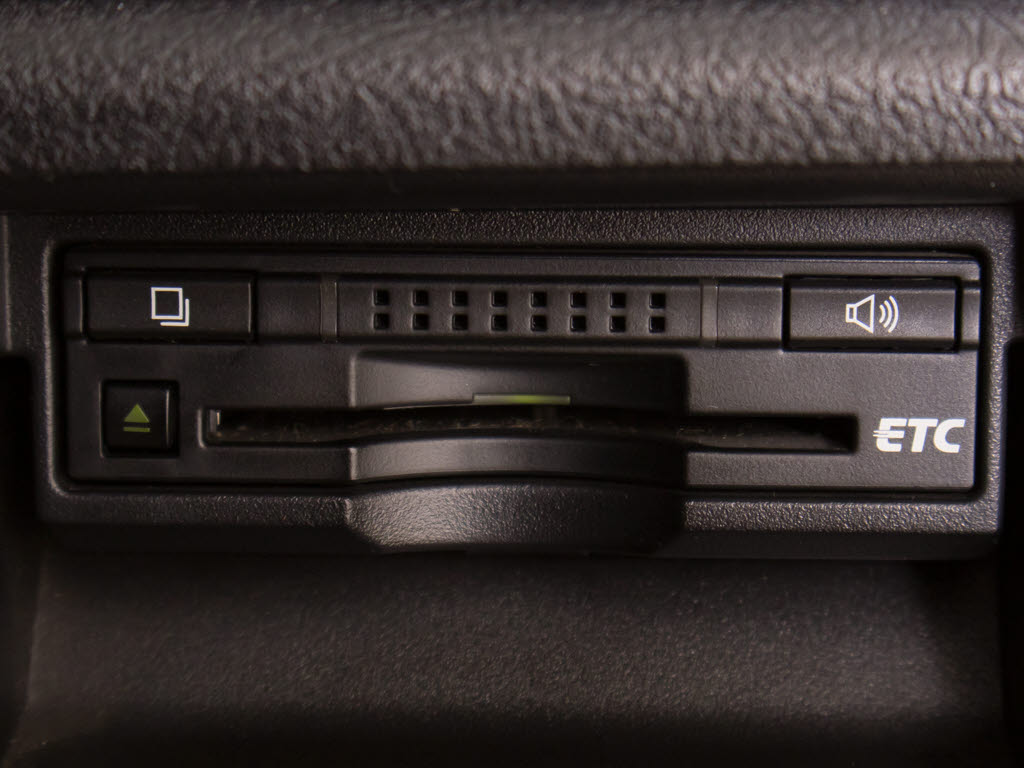 ★ＥＴＣが装備されています！！高速道路を
利用する際は必需品ですよね！！ストレス無
く料金所を通過出来ます！