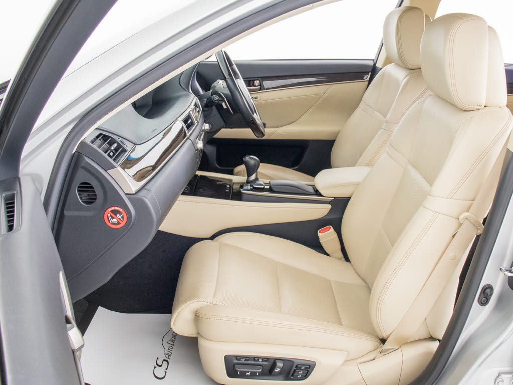 エアシート＆シートヒーターを完備しており
ますのでオールシーズン快適にご乗車頂けま
す。