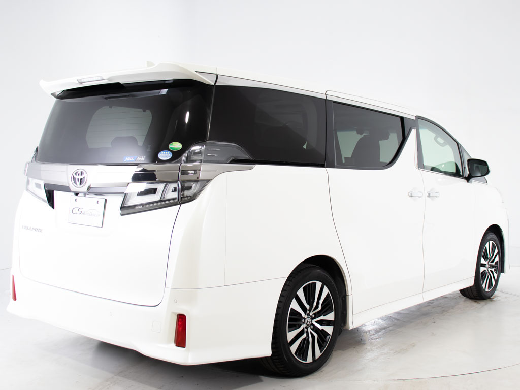 ★ﾘｱﾋﾞｭｰ★テールランプ加工、マフラー換装
等も承っております！