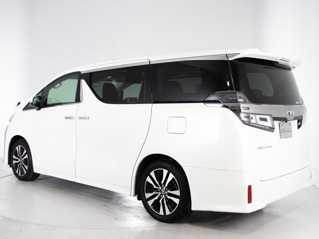 ★展示前点検実施★特殊な機材も用いて、全
車点検を実施しております！