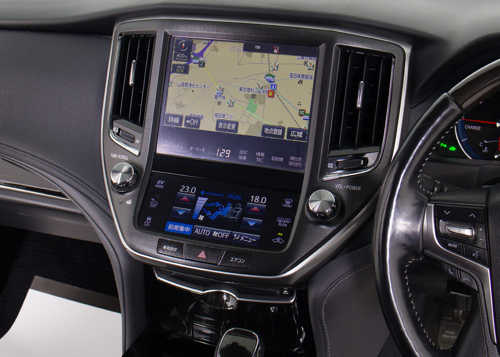 メーカー純正の大画面ＳＤナビが装備されて
います！操作も簡単！見やすい！純正だから
こその使いやすさ！