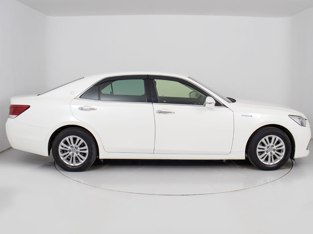 各メーカーのエアロパーツ取り付け承ります
！ご納車迄に仕上げます！格安にて承ります
のでお気軽にお申し付け下さい！！