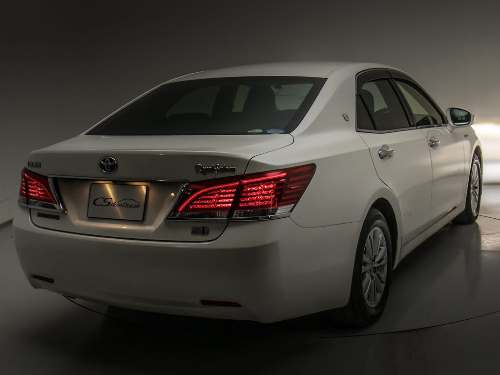 ★テールスモークやＬＥＤ加工、マフラー、
ルーフスポイラー、エアロパーツなど取り付
け承ります！