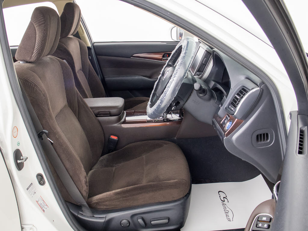 ★シートヒーターを装備しています！高級車
ならではの装備です！