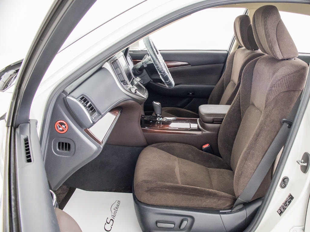 ★シートヒーターを装備しています！高級車
ならではの装備です！