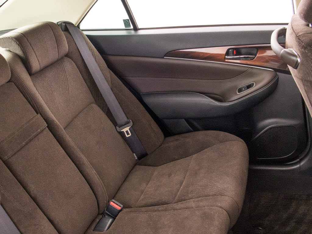 当社では、オゾンＯ３を利用した、根本的な
脱臭・消臭・除菌クリーニングを承っており
ます！こだわりのクリーニングで綺麗なお車
をご提供可能です！