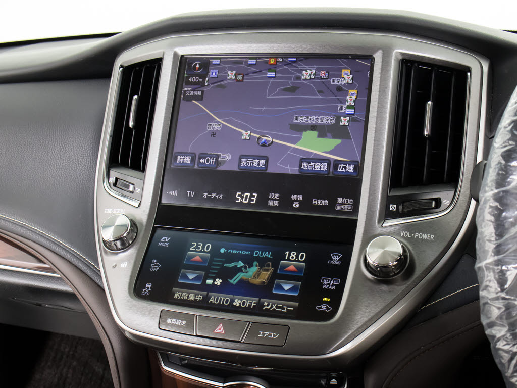 メーカー純正の大画面ＨＤＤナビが装備され
ています！操作も簡単！見やすい！純正だか
らこその使いやすさ！