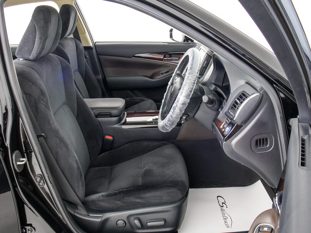 ★シートヒーターを装備しています！高級車
ならではの装備です！
