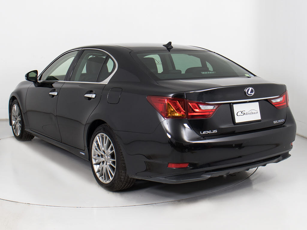 お車の下取りもお任せ下さい！国産、外車、
年式、走行距離問わず、どんなお車でも下取
りさせて頂きます。皆様のご相談お待ちして
おります！