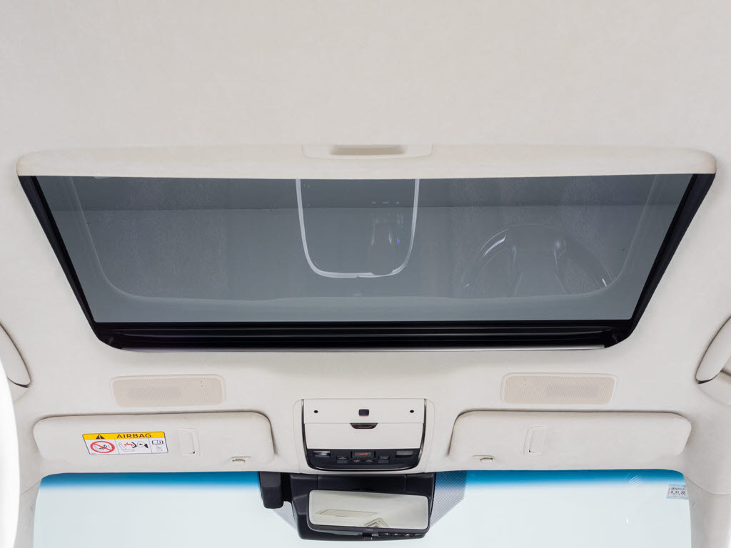 お探しの方必見の人気装備サンルーフ！