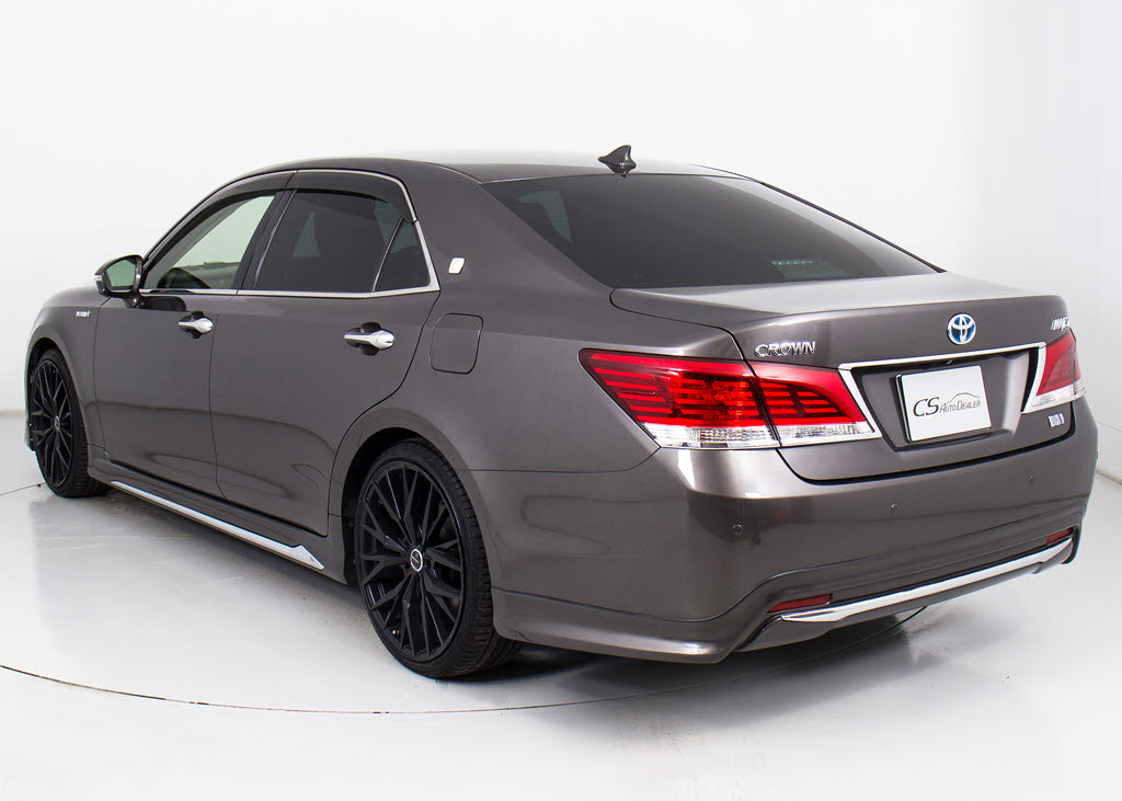 フルエアロが装着されています！お好みはい
かがですか？今付いているデザイン以外にも
、各ブランドのエアロを格安にてお取付け出
来ます！又、エアロを外してノーマル状態に
する事も出来ます！！