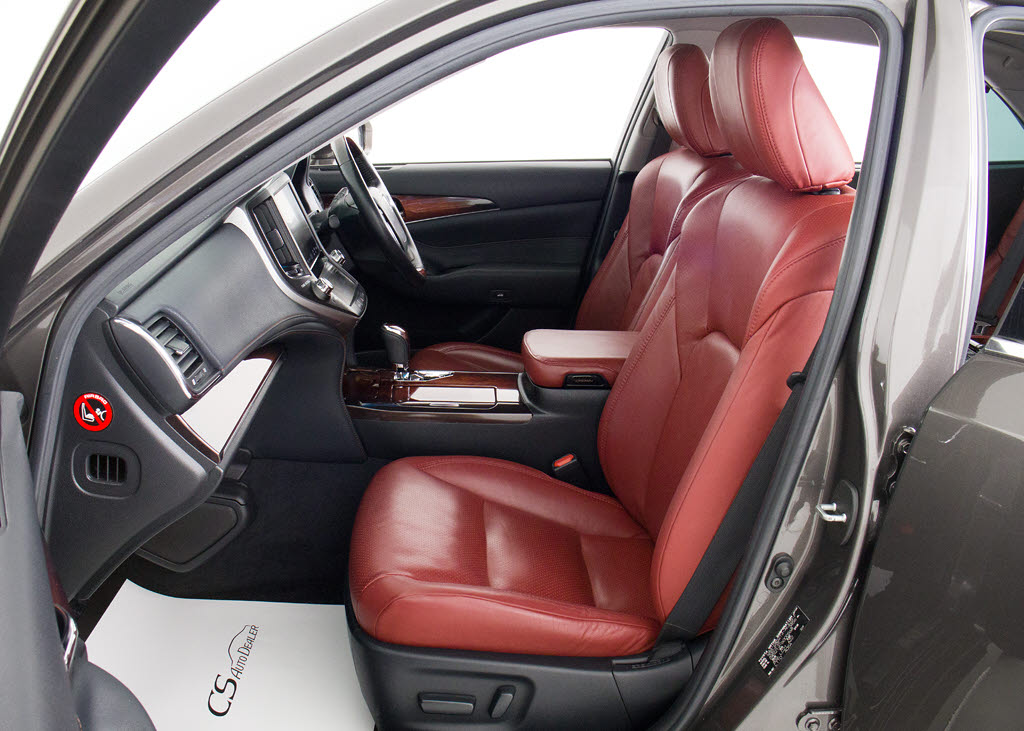 快適エアシート＆シートヒーターを装備して
います！高級車ならではの装備です！シート
が暖まる機能！シートから冷風が出る機能！
どちらも付いています！！寒い冬も、暑い夏
も快適にご乗車頂けます！！