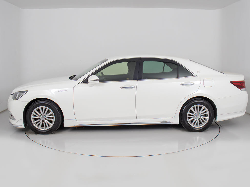 フルエアロが装着されています！お好みはい
かがですか？今付いているデザイン以外にも
、各ブランドのエアロを格安にてお取付け出
来ます！又、エアロを外してノーマル状態に
する事も出来ます！！