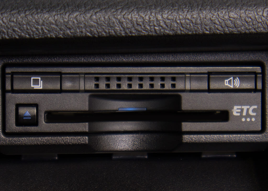 ★ＥＴＣが装備されています！！高速道路を
利用する際は必需品ですよね！！ストレス無
く料金所を通過出来ます！