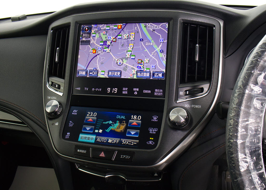 メーカー純正の大画面ＨＤＤナビが装備され
ています！操作も簡単！見やすい！純正だか
らこその使いやすさ！