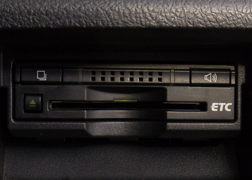 ★ＥＴＣが装備されています！！高速道路を
利用する際は必需品ですよね！！ストレス無
く料金所を通過出来ます！