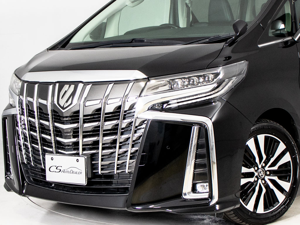 ★フロントビュー★グリル交換、エアロ取り
付け等、カスタムもお任せください！