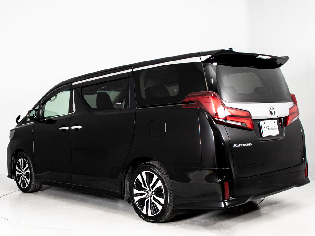 ★展示前点検実施★特殊な機材も用いて、全
車点検を実施しております！