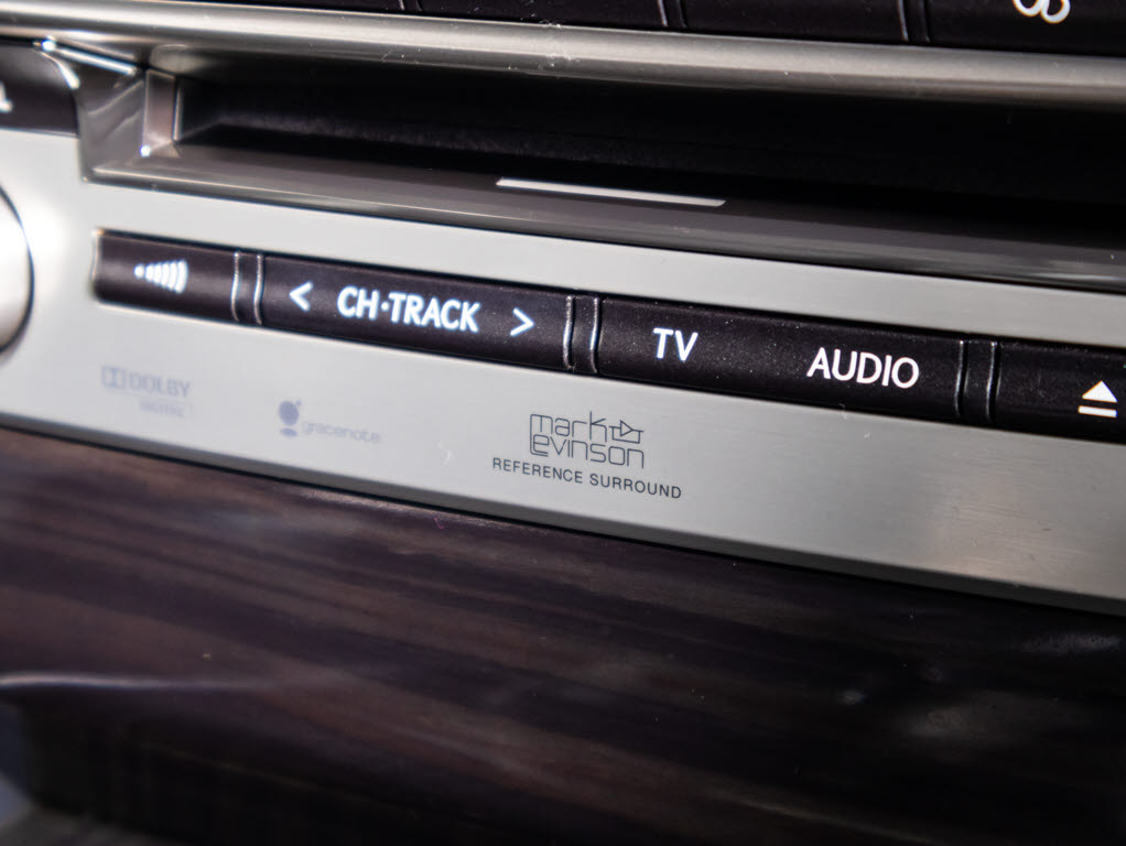 ワンランク上の音質マークレビンソン！