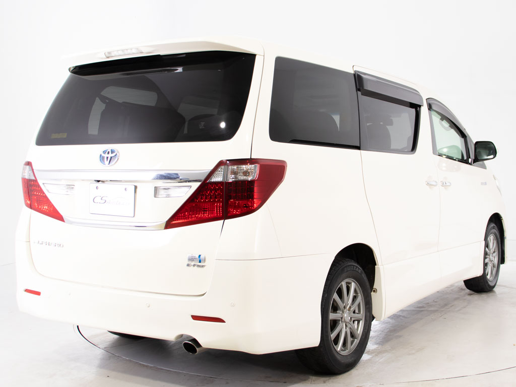 ★ﾘｱﾋﾞｭｰ★テールランプ加工、マフラー換装
等も承っております！