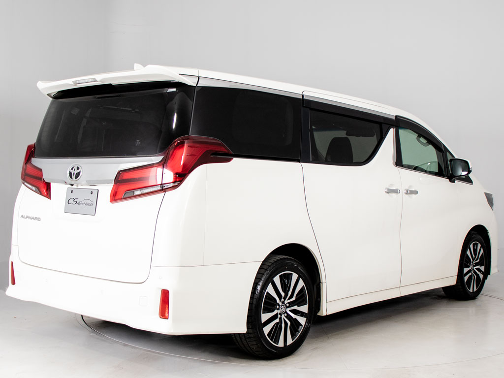 ★ﾘｱﾋﾞｭｰ★テールランプ加工、マフラー換装
等も承っております！