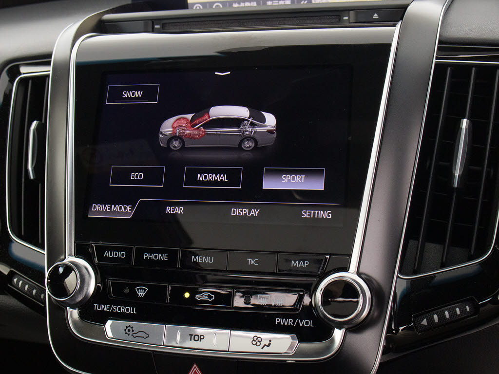 状況に応じて様々な走行モードを選択できま
す！いつでも快適なドライブを楽しむことが
可能です！