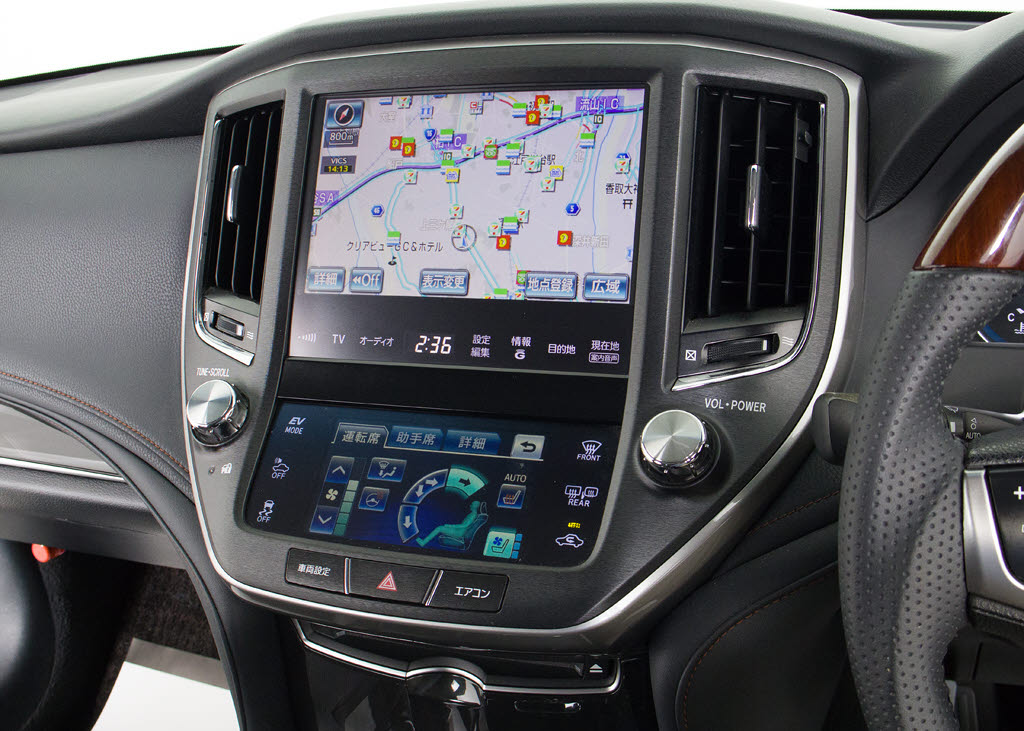 メーカー純正の大画面ＨＤＤナビが装備され
ています！操作も簡単！見やすい！純正だか
らこその使いやすさ！