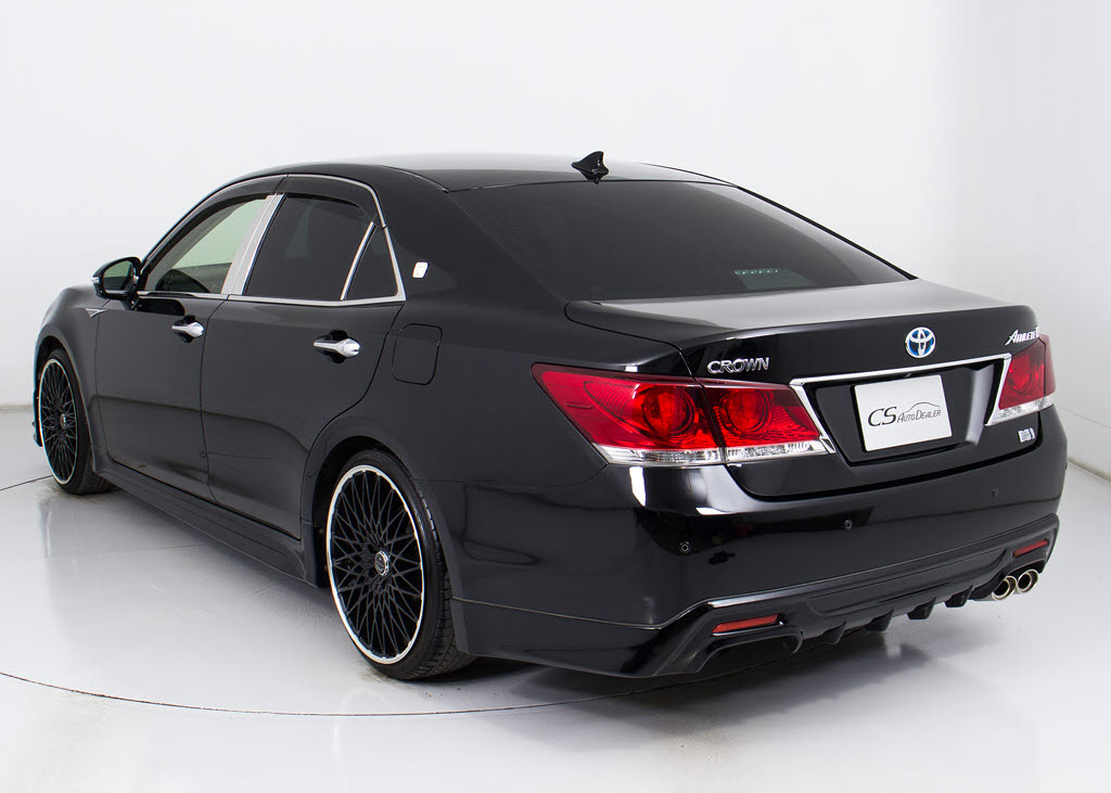 フルエアロが装着されています！お好みはい
かがですか？今付いているデザイン以外にも
、各ブランドのエアロを格安にてお取付け出
来ます！又、エアロを外してノーマル状態に
する事も出来ます！！