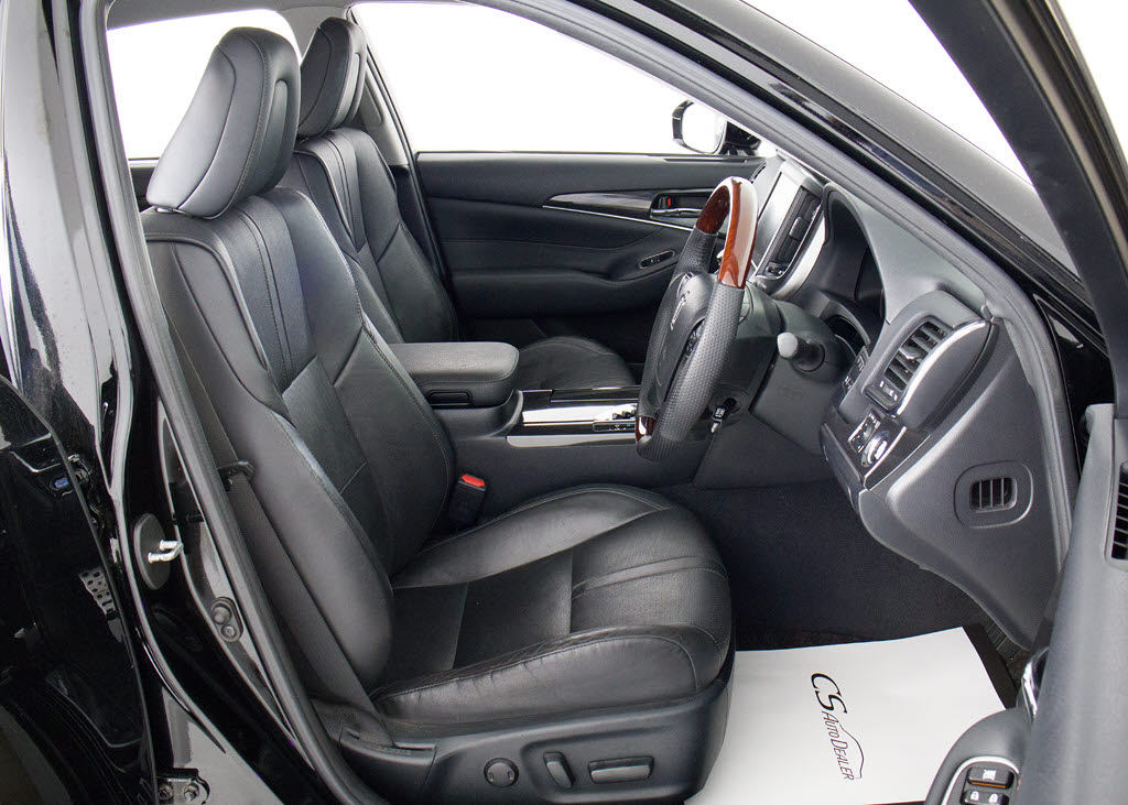 快適エアシート＆シートヒーターを装備して
います！高級車ならではの装備です！シート
が暖まる機能！シートから冷風が出る機能！
どちらも付いています！！寒い冬も、暑い夏
も快適にご乗車頂けます！！