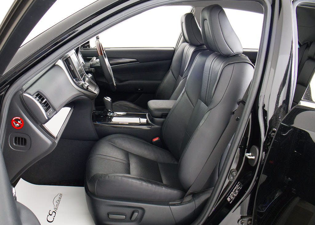 快適エアシート＆シートヒーターを装備して
います！高級車ならではの装備です！シート
が暖まる機能！シートから冷風が出る機能！
どちらも付いています！！寒い冬も、暑い夏
も快適にご乗車頂けます！！