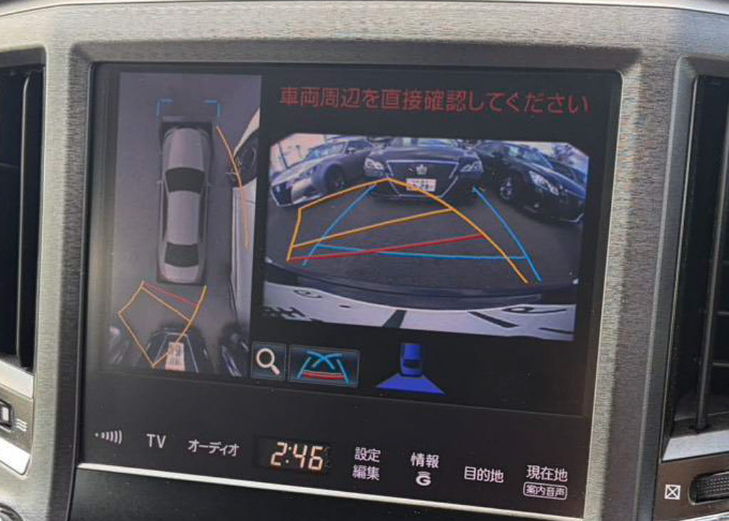 パノラミックビューモニターを装備！上から
車両を見下ろしたような映像をナビ画面に表
示できます。車両前後左右に搭載した４つの
カメラ映像を継ぎ目なく合成！目視では見え
ない部分もリアルタイムで見れます。