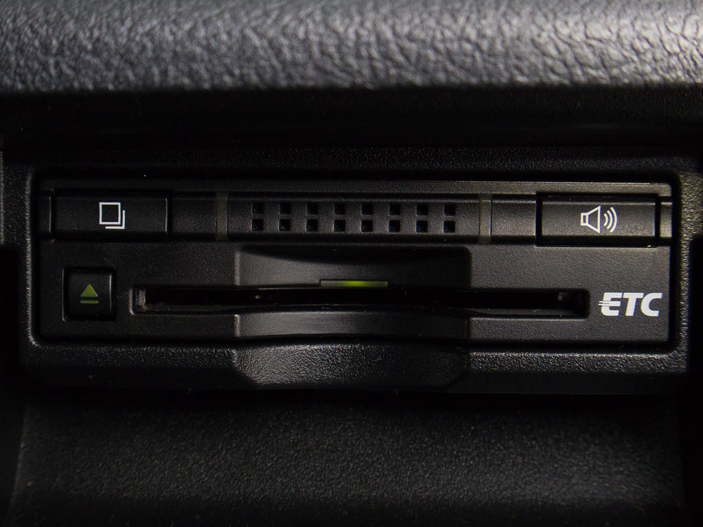 ★ＥＴＣが装備されています！！高速道路を
利用する際は必需品ですよね！！ストレス無
く料金所を通過出来ます！